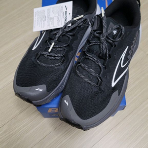 브룩스 트레일화 칼데라8 블랙 남성 275