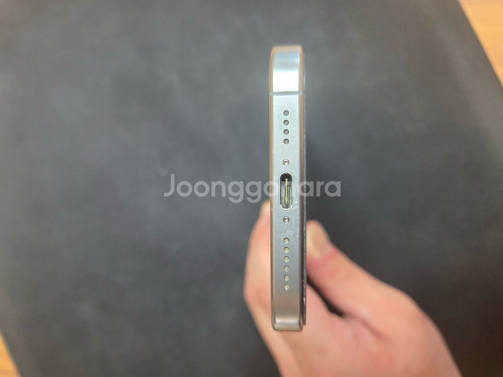 아이폰 16 프로 맥스 256GB 화이트 색상--3