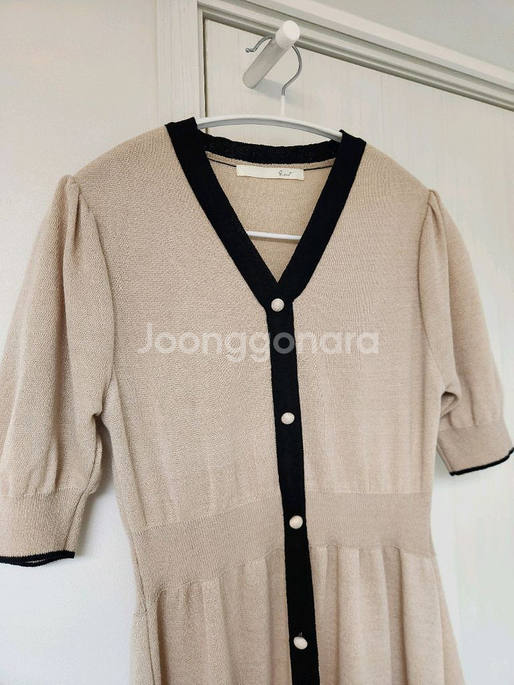 지컷(g-cut) 린넨혼방 니트 원피스--7