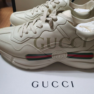 구찌 롸이톤 6.5(255)