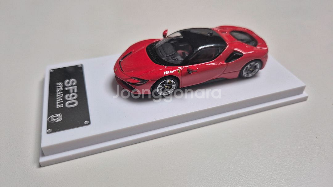 1/64 페라리 SF90 Stradale 다이캐스트--0