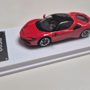 1/64 페라리 SF90 Stradale 다이캐스트