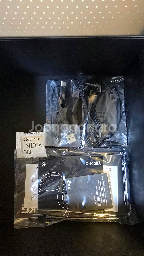 akg y600nc 무선헤드폰--4