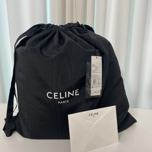 셀린느 트리오페 버킷백 미듐 M