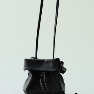 hyyet 휘에트 Flow bag Black