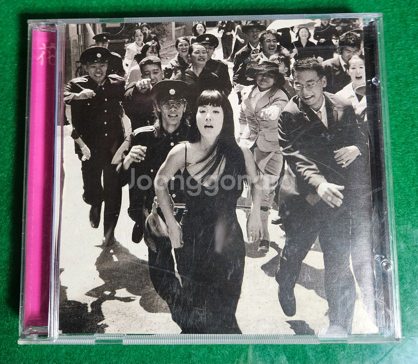 엄정화 7집 CD앨범 판매합니다.--0