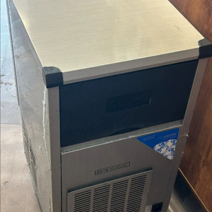 아이스트로 업소용 제빙기 35kg ICE-043