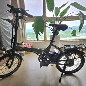 영국 A2B 접이식 전기자전거 Kuo+ Plus