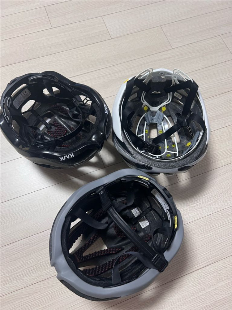 카스크 프론톤 지로 신더 아소스 빕숏 판매합니디 이미지