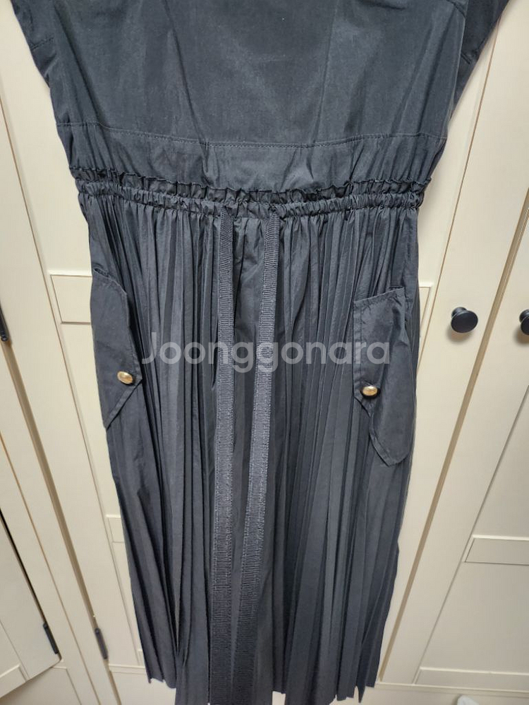 마인 드로우스트링 플리츠 드레스--6