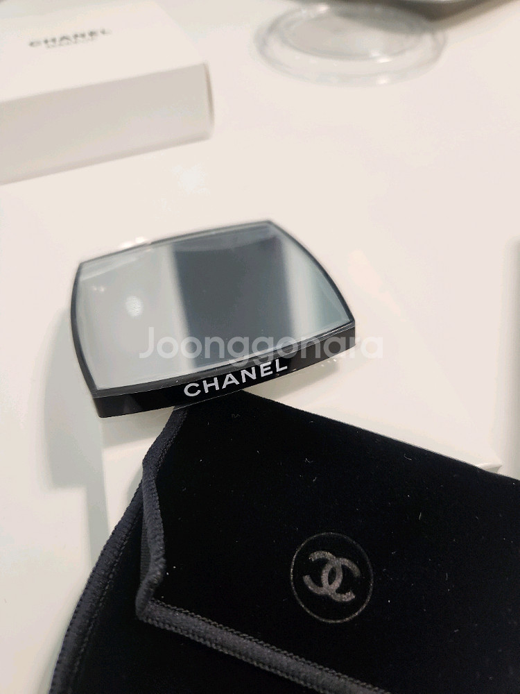 샤넬 양면 손거울--0