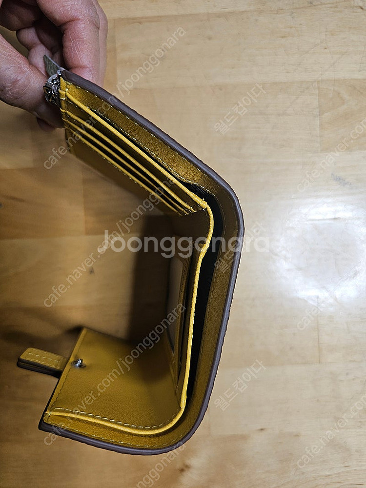 소가죽 지갑과 뜨개 동전지갑외 (19번~24번까지)--3
