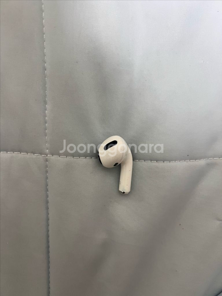 에어팟 프로1 오른쪽 팔아요(택포)--0