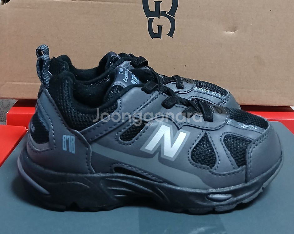 뉴발란스키즈878 150블랙 운동화.거의새거--1