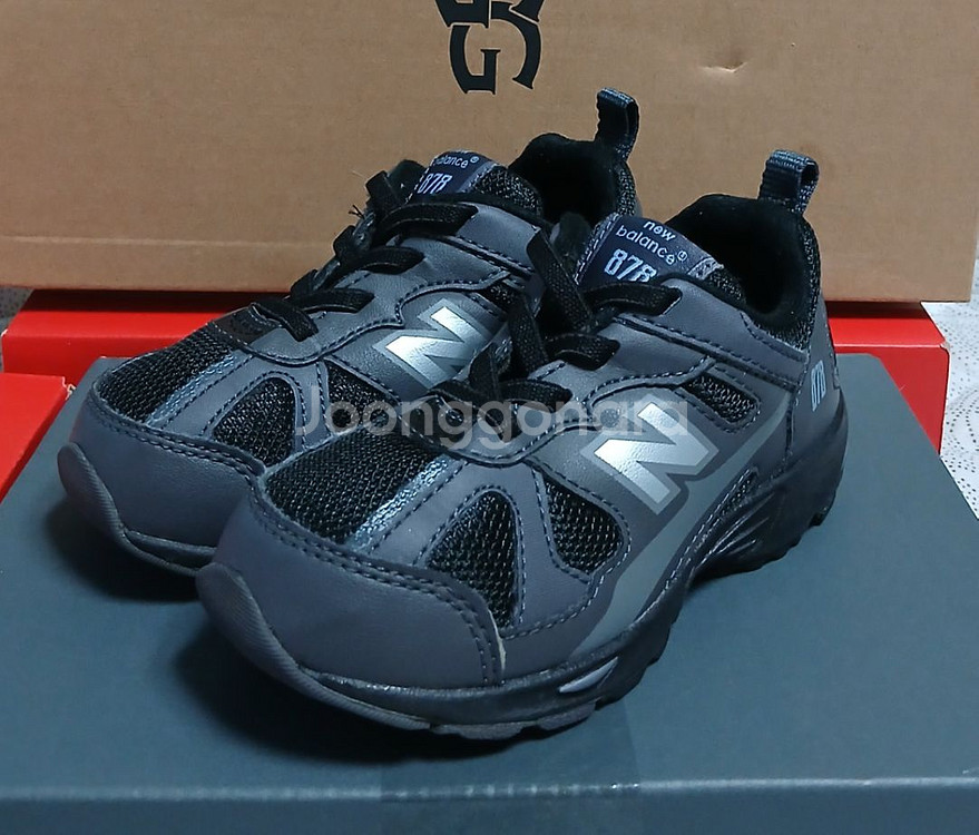 뉴발란스키즈878 150블랙 운동화.거의새거--2