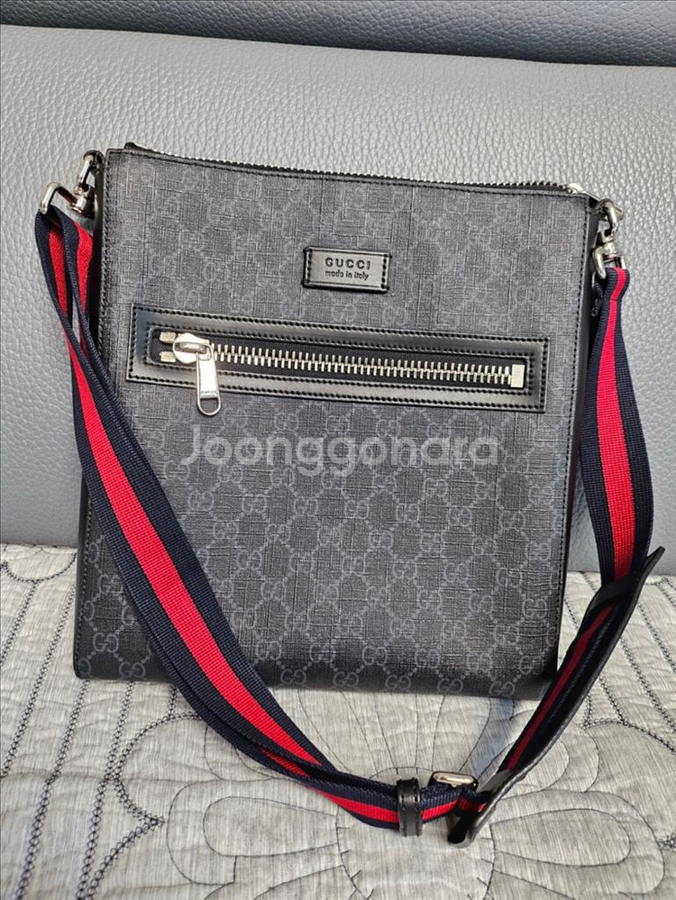 구찌 GG 패턴 메신저 백입니다.--0