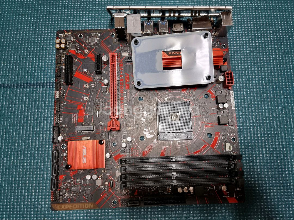 ASUS EX A320M GAMING--0