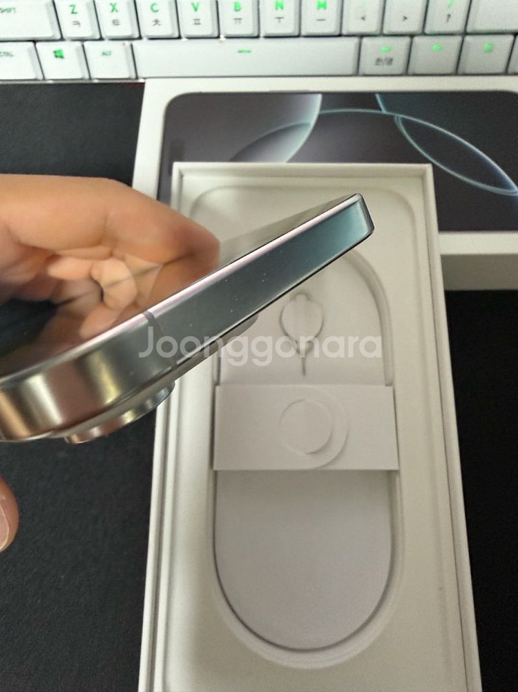 아이폰16 프로맥스 화이트 256gb--7