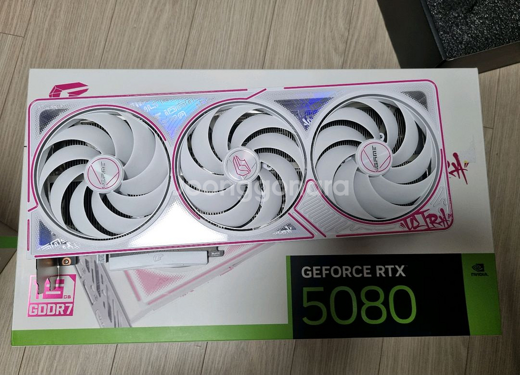 컬러풀 rtx 5080 울트라 팝니다--0