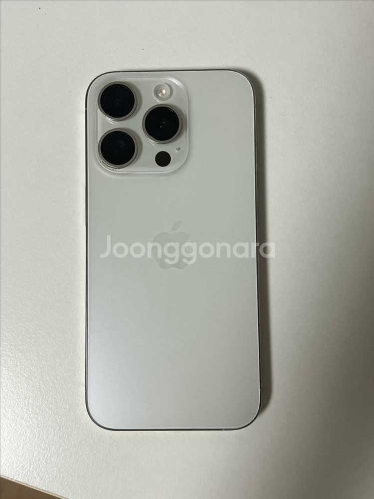 [액정 파손] 아이폰 15 프로 화이트 128GB--3