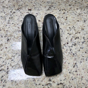 지스튜디오 검정색뮬 255