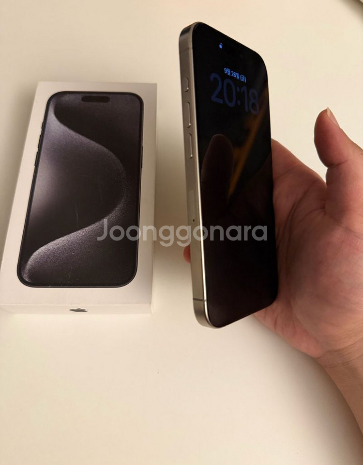 아이폰 15 Pro 128기가 네추럴 티타늄 색상--9