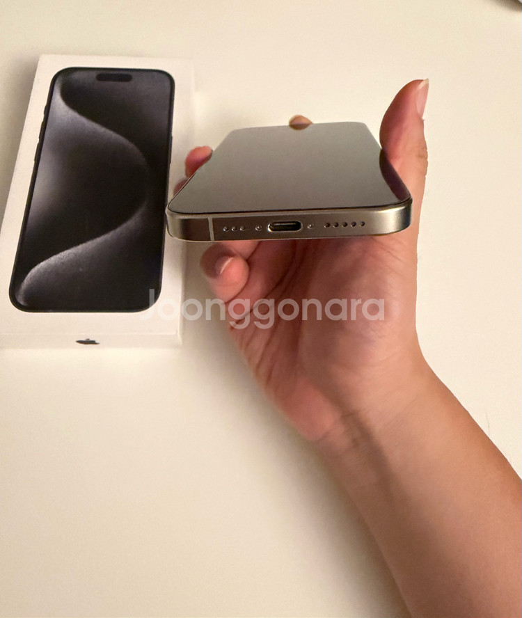 아이폰 15 Pro 128기가 네추럴 티타늄 색상--11