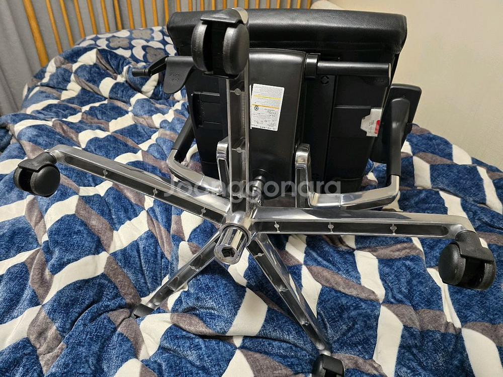 시디즈 T55 블랙에디션 사무용의자 TN550HLDA--5