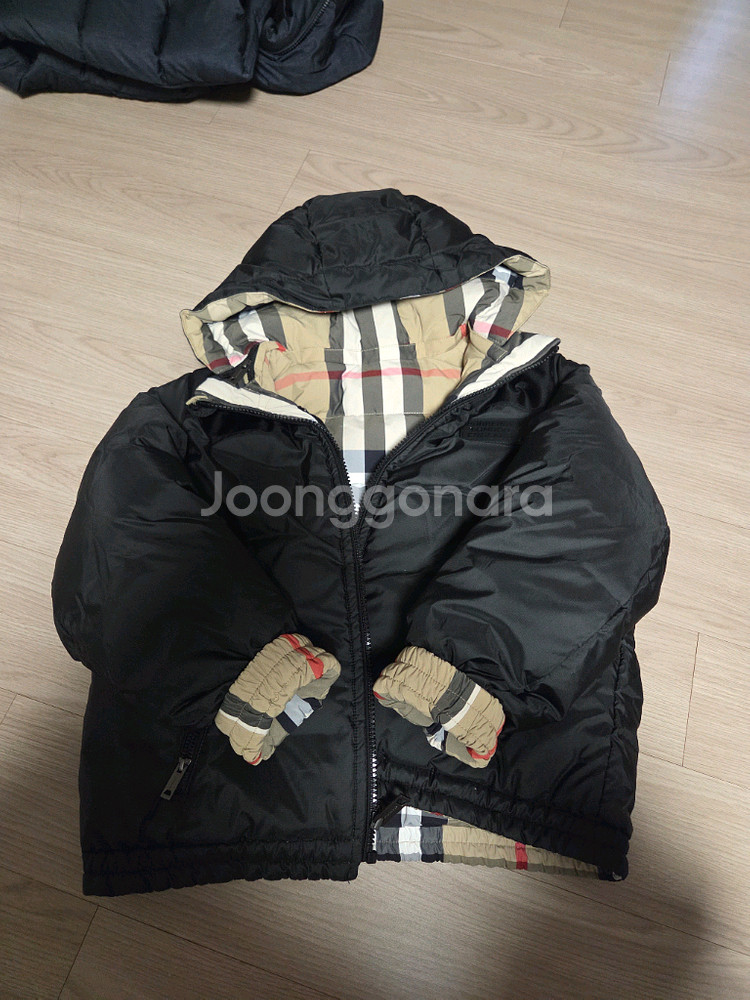 버버리패딩8티--1