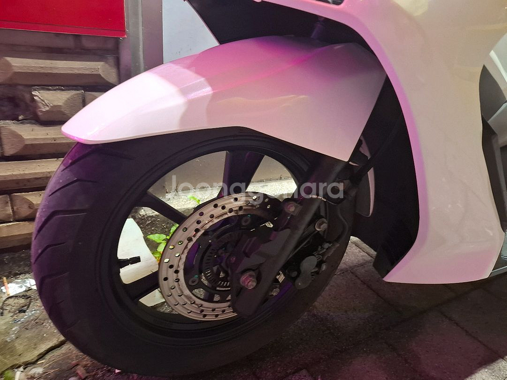 uhr125cc--0