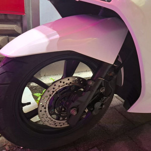 uhr125cc