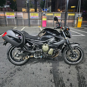 R6엔진 야마하 XJ6 4기통 네이키드 바이크 판매