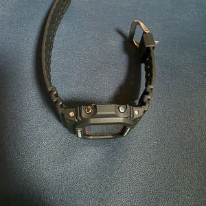 지샥 GW-M5610U-1 빨테 팝니다
