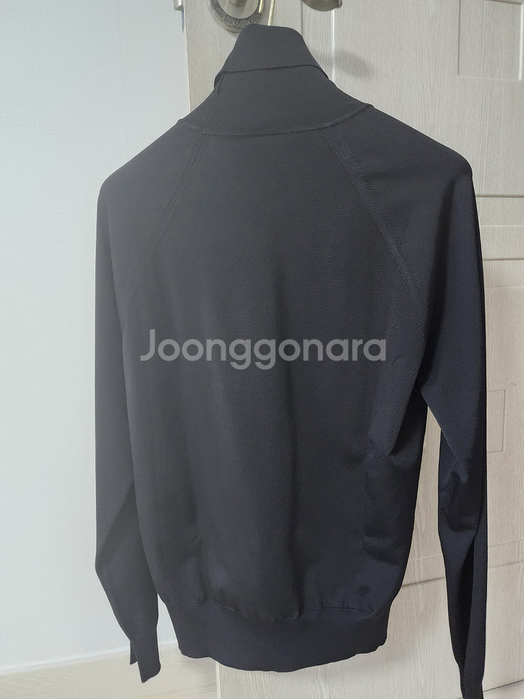 톰포드 터틀넥 니트--1