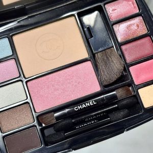 샤넬 섀도우 립 치크 팔레트 CHANEL TRAVEL