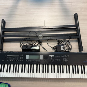 Korg TR76 신디사이저 판매합니다(최종가격인하)