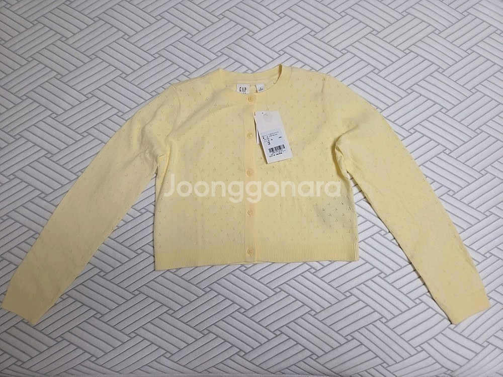 (새상품)갭키즈 여아 펀칭 가디건 M사이즈(8-9세)--0