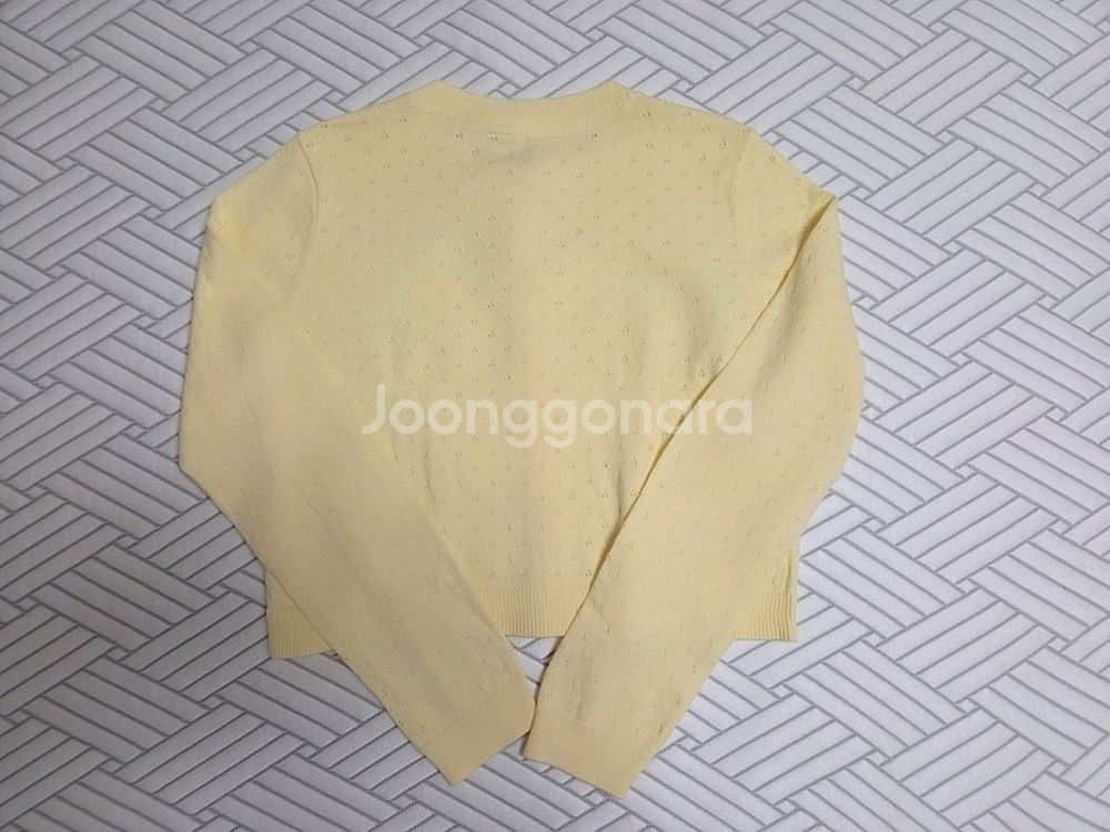 (새상품)갭키즈 여아 펀칭 가디건 M사이즈(8-9세)--2