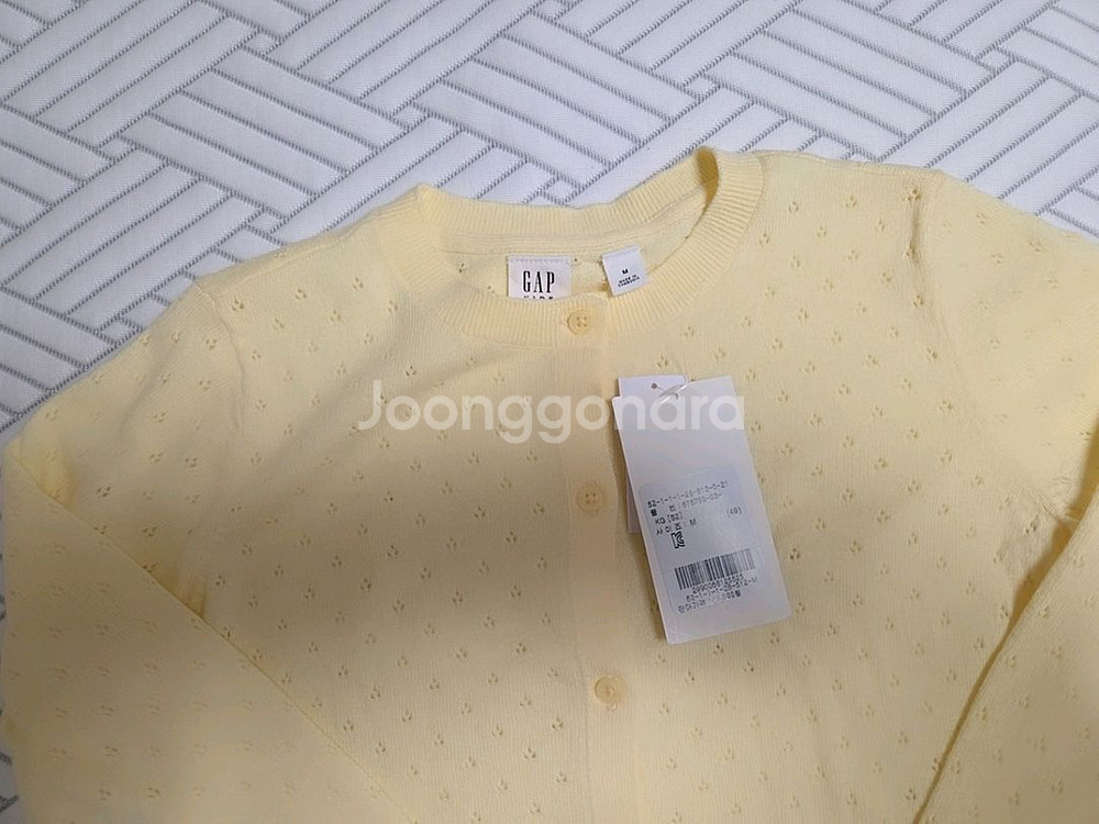 (새상품)갭키즈 여아 펀칭 가디건 M사이즈(8-9세)--4