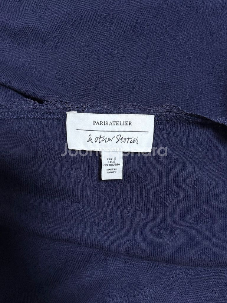 앤아더스토리즈 네이비 반팔 티셔츠 정품--2