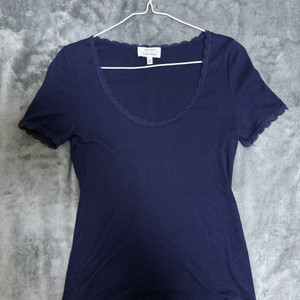 앤아더스토리즈 네이비 반팔 티셔츠 정품