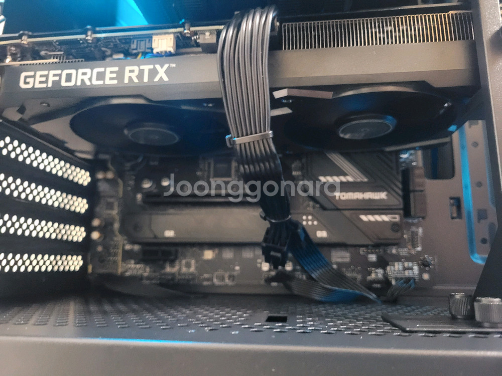 인텔 13700K 32G RTX3060TI 신품급 본체--1