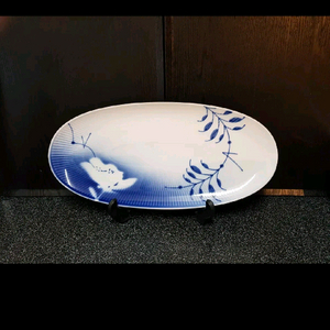 단종 미개봉)로얄코펜하겐 메가로즈 롱 오발 디쉬 37c