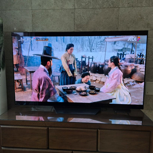 LG OLED 65인치 TV 팝니다 (상태좋음,고급형)