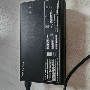 타이탄1000 고속충전기