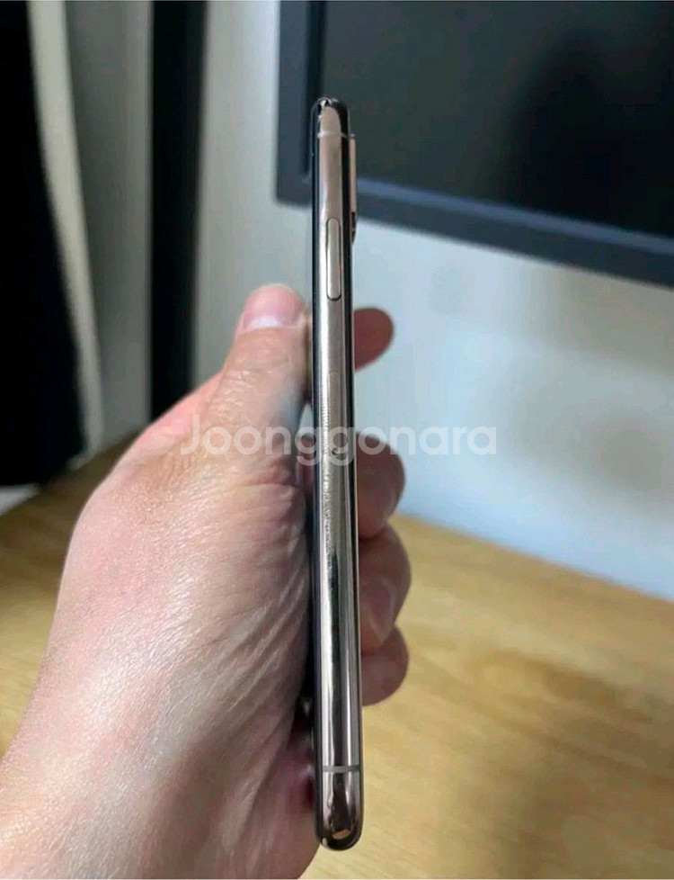 아이폰 XS 골드 256GB--4