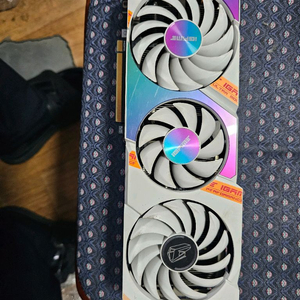 iGame RTX 3070ti 그래픽카드 화이트