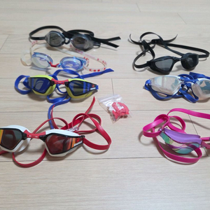 스완스, 미즈노, 스피도 수경