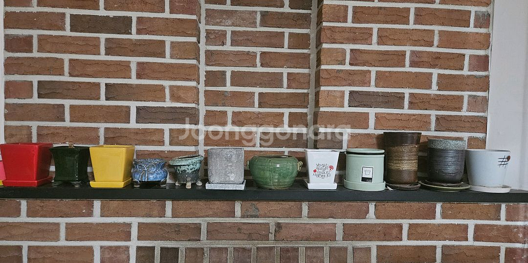 도자기화분 21개와 받침대 일괄판매합니다--0
