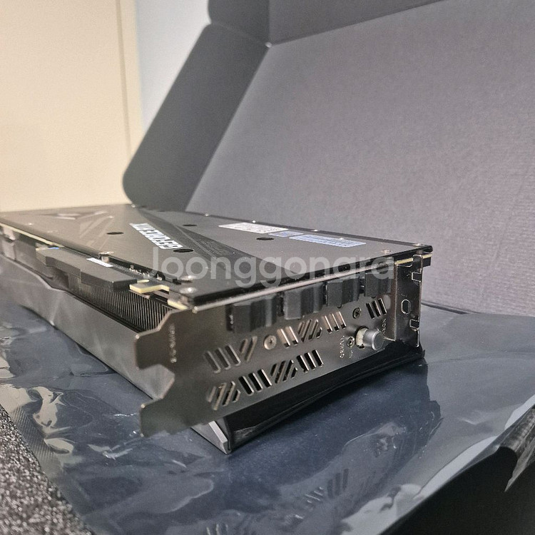 컬러풀 불칸 3070TI Vulcan 풀박--2